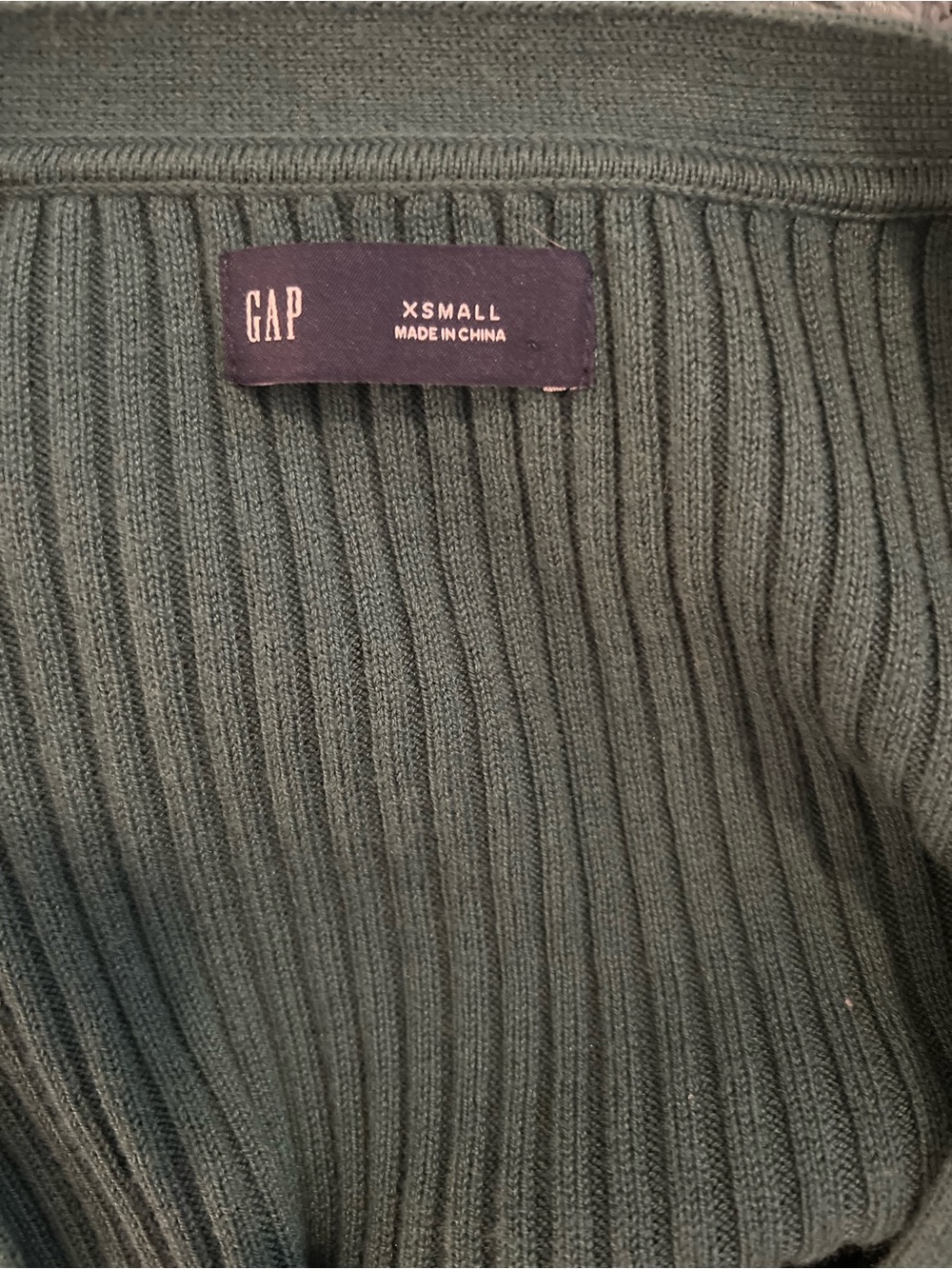 GAP Ribbed Button-Front Cardigan - Picture 3 of 3